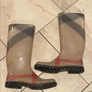 Burberry boots